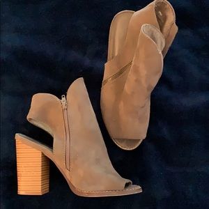 Charlotte Russe Heel